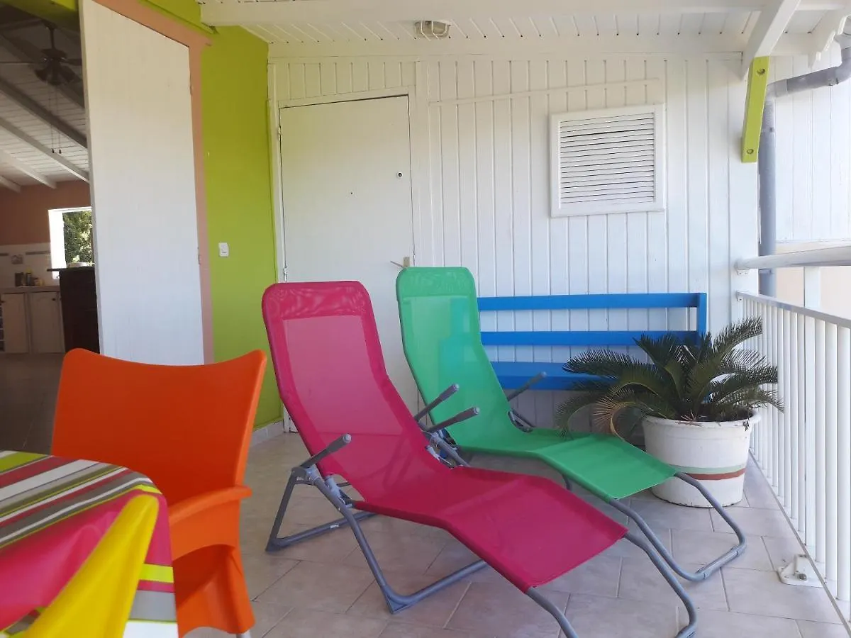 Appartement Charmant A Saint-Francois Avec Terrasse Apartmán